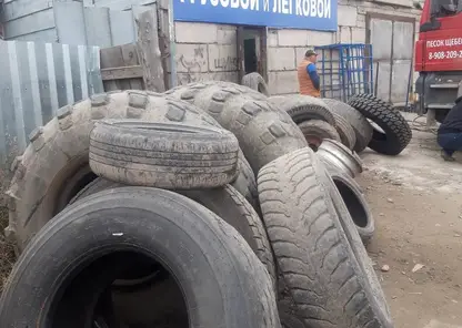 Двое жителей Красноярска украли 20 шин стоимостью более 500 тысяч рублей
