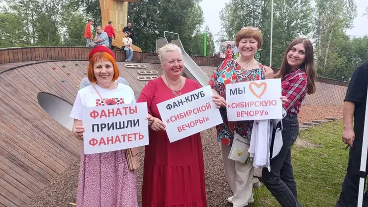 Ярко, звонко, по-сибирски: лучшие моменты Дня фольклора в Красноярске