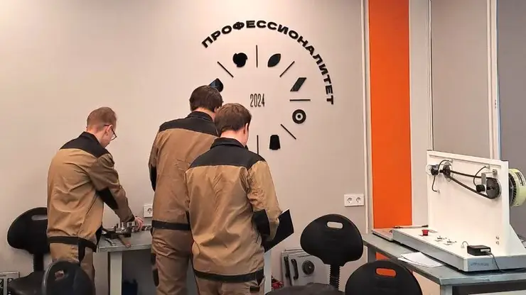 Гарантированное трудоустройство и новое оборудование: как студенты-металлурги осваивают профессию в Красноярске