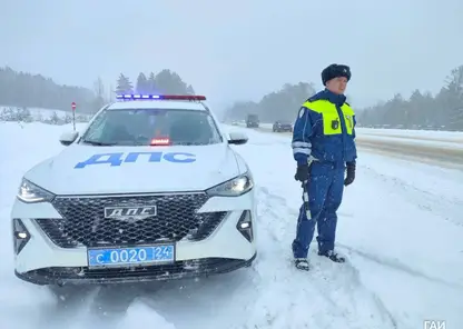 Движение для грузовиков и автобусов ограничили на трассе под Красноярском