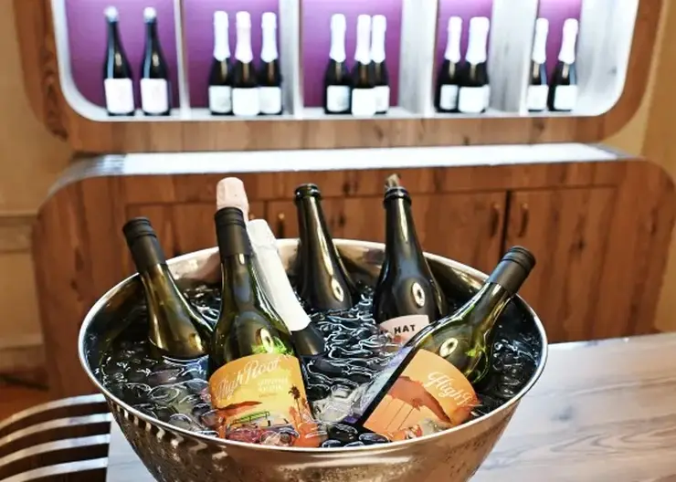 Вино в России планируют продавать на маркетплейсах с середины 2026 года