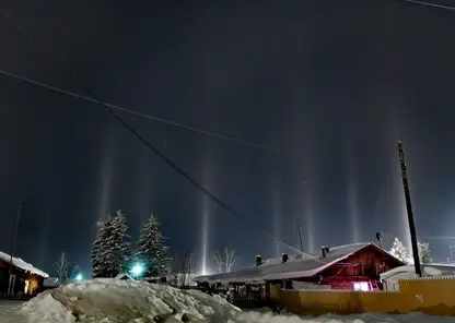 Редкие световые столбы засняли на севере Красноярского края