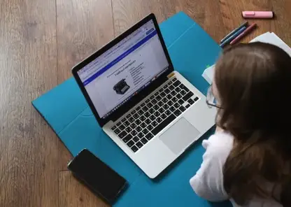 У россиян заметили сокращение словарного запаса из-за удаленки