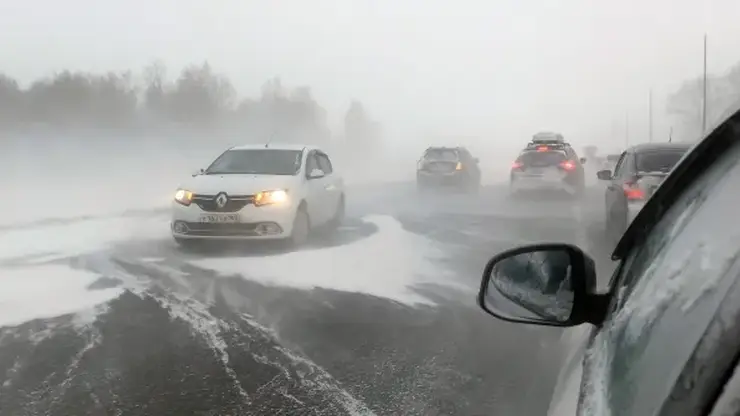 Ограничения движения для автобусов и грузовых автомобилей введены на некоторых трассах Красноярского края