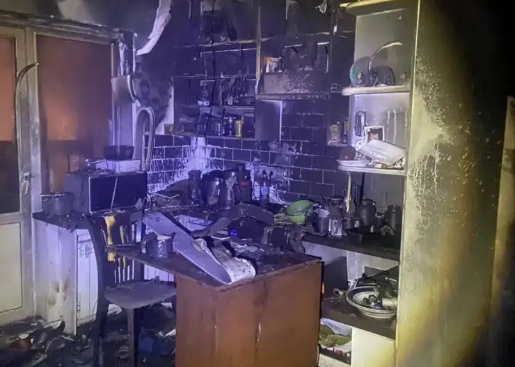 В Иркутске из горящей квартиры спасли 9-летнего мальчика