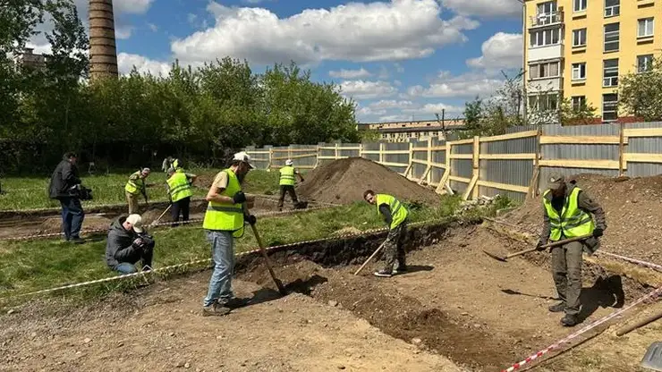 На месте строительства Суриков-центра в Красноярске работают археологи