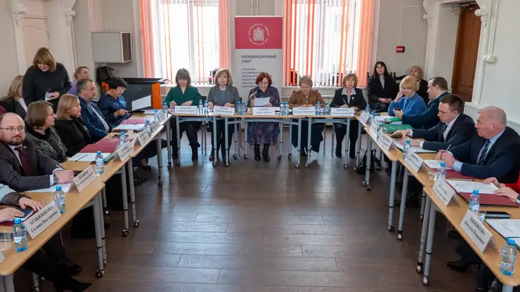 Депутаты парламента Красноярского края обсудили вопросы кадрового обеспечения отрасли образования