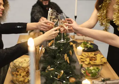 Красноярцам рассказали, как накрыть новогодний стол без вреда для здоровья