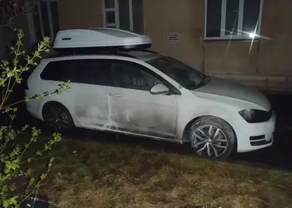В Красноярском крае мужчина поджёг машину из‑за неразделённой любви
