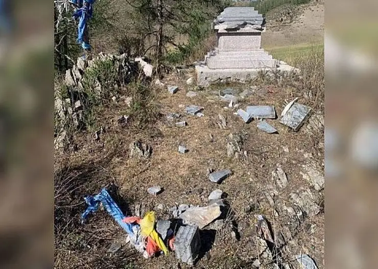 В Республике Алтай разрушили буддийскую ступу