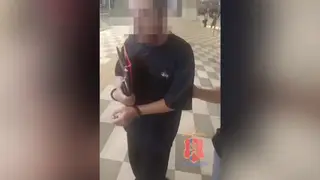 Таксист из Красноярска снимал провокационные ролики с пассажирами. Его поймала полиция Таксист из Красноярска снимал провокационные ролики с пассажирами. Его поймала полиция