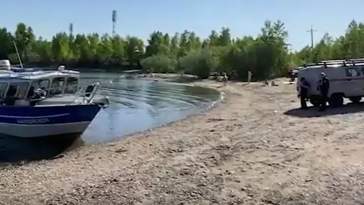 В Красноярске катер задавил пловца