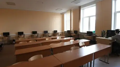 Более 60 учителей из 12 регионов поборются за вакансии в сельских школах Забайкалья