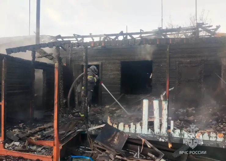 Два человека пострадали при пожарах в Красноярском крае за сутки