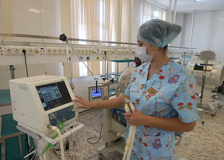 Ачинский перинатальный центр получил три современных аппарата ИВЛ