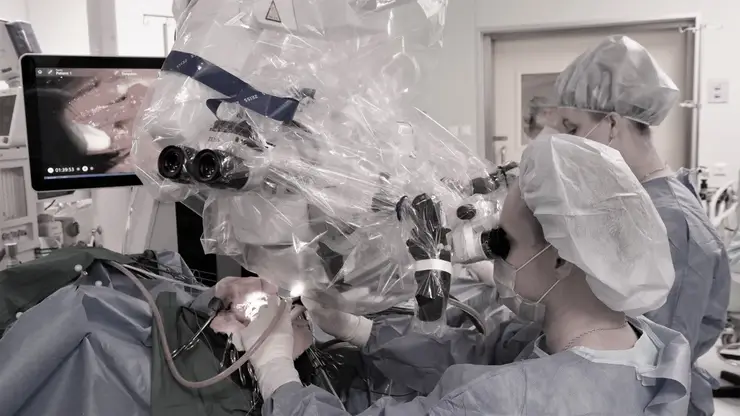 В красноярской краевой больнице пациентке с эпилепсией провели уникальную операцию на мозге