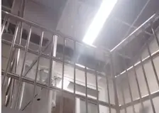 Потолок затопленной школы в Кемерове обрушился после прорыва труб