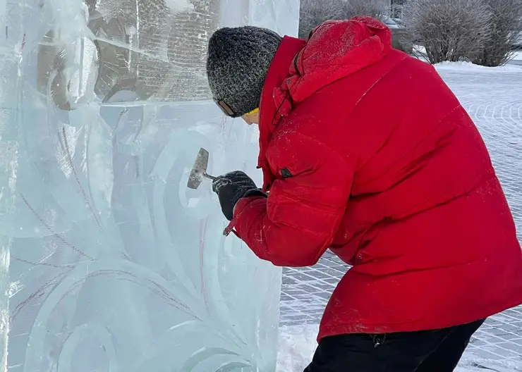 В Красноярске три богатыря украсят ледовый городок в сквере Энтузиастов