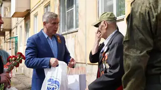 Алексей Додатко поздравил ветерана Великой Отечественной войны Петра Косьяненко