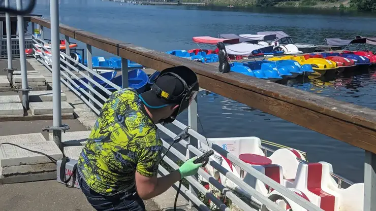 Ну красавец же? На Ярыгинской набережной появился бронзовый суслик-борец по имени Яр