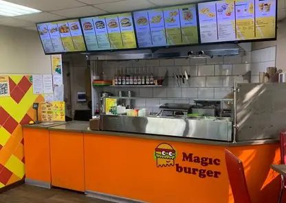 В Красноярске кафе «Magic burger» снова попалось на нарушении. Один из филиалов работает незаконно