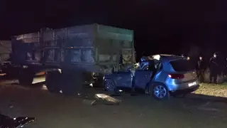 В Новосибирской области водитель влетел в трактор и погиб В Новосибирской области водитель влетел в трактор и погиб