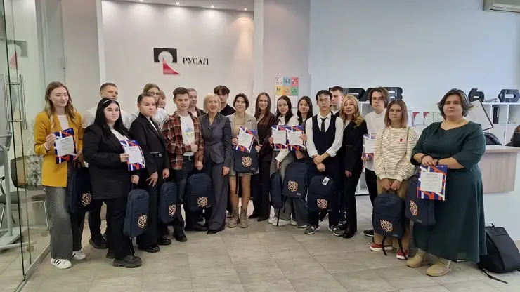 На КрАЗе наградили перспективных студентов-стипендиантов