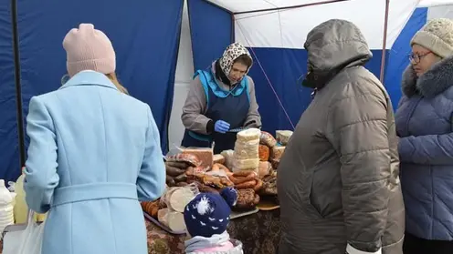 Первую продуктовую ярмарку «День сибирского подворья» в Красноярске посетили 1500 человек