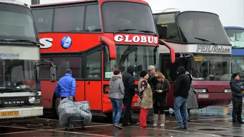 Движение междугородних автобусов частично ограничили в Хакасии после снегопада