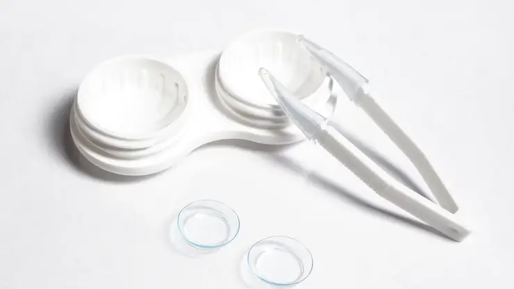 Читинская школьница ослепла после длительного использования ночных линз