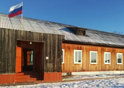 Учитель физкультуры из Тасеева предлагал детям получить аттестацию за коньяк