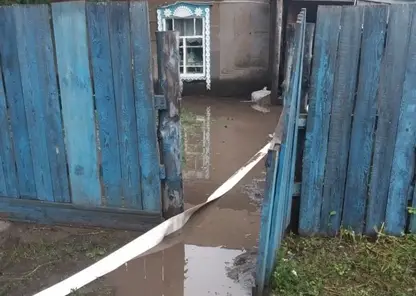В Ужурском районе после ливня затопило дома
