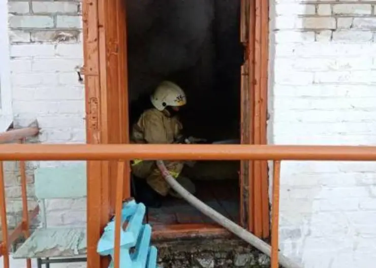 В Бурятии загорелась сельская школа 