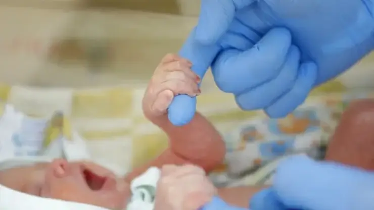 Увеличить размер детского пособия до уровня прожиточного минимума предложили в Госдуме