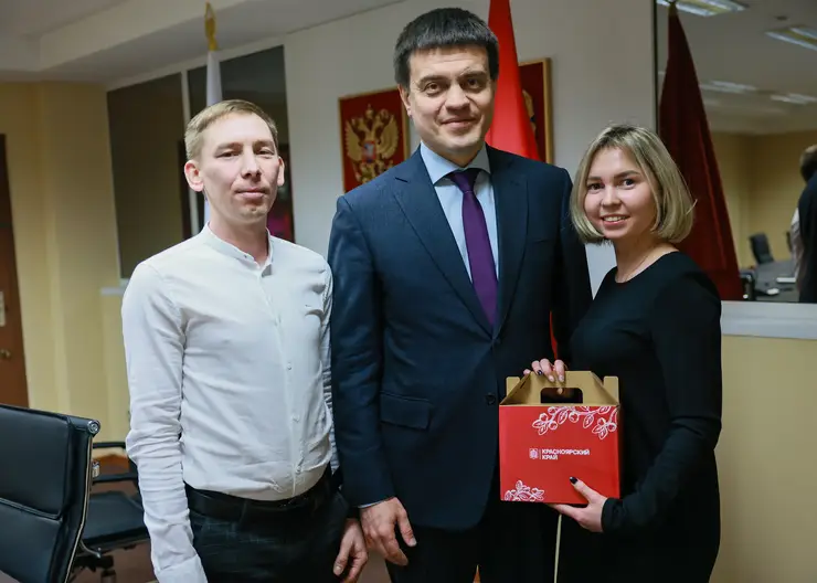 Семья Яндуловых из Норильска пообщалась с президентом Владимиром Путиным на тему арктической ипотеки