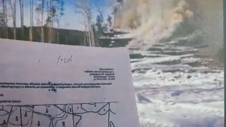 Судебные приставы заставили предпринимателя убрать горы мусора в лесах Красноярского края