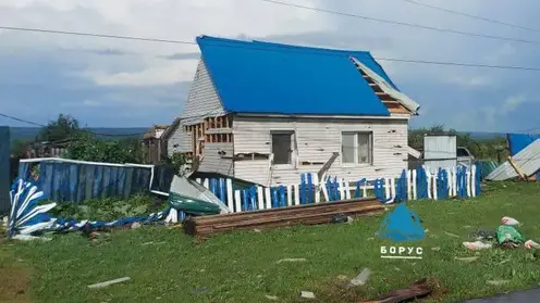 В Красноярском крае ураган пронесся по поселку