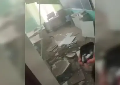 Потолок обвалился в школе в Забайкалье