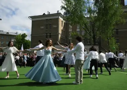 В Красноярске школы готовятся к вручению аттестатов 28 июня