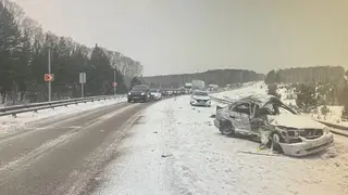 Женщина выехала на встречку и погибла в ДТП в Красноярском крае Женщина выехала на встречку и погибла в ДТП в Красноярском крае