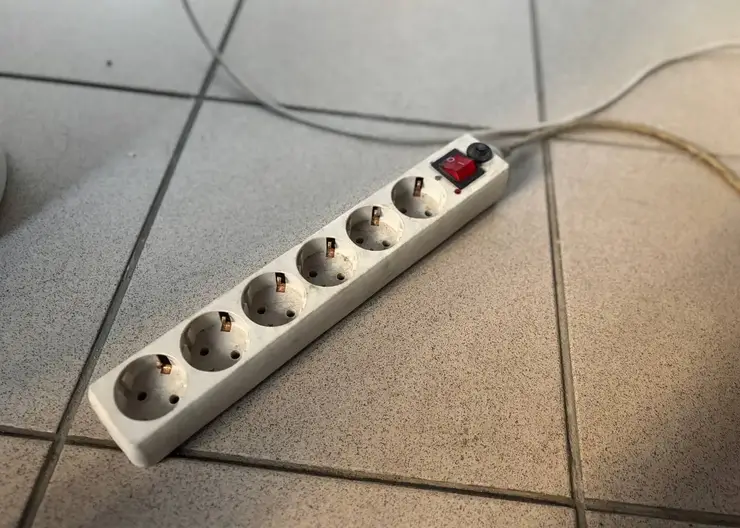 Во Владивостоке более 12 тысяч человек остались без света и тепла из-за аварии на электросетях