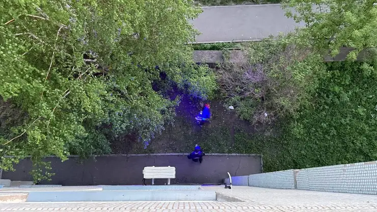 Двое красноярцев, выбросившие из окна 19-летнюю девушку, пойдут под суд