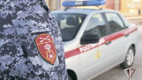 Сотрудники Росгвардии задержали 37-летнего красноярца за серийные кражи колбасы и сыра