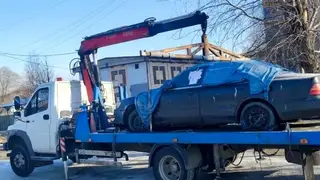 Борьбу с брошенными автомобилями продолжают в Красноярске Борьбу с брошенными автомобилями продолжают в Красноярске