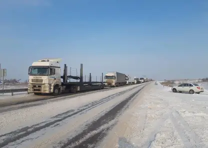 В Красноярском крае в районе Кускуна закрыли движение для всех видов транспорта