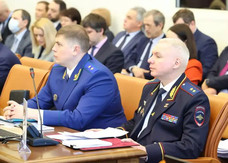 В Красноярском крае после сообщений о минированиях учреждений возбудили 33 уголовных дела