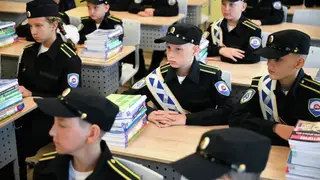 Студентов-педагогов предложили обязать к трехлетней отработке, как и студентов-медиков Студентов-педагогов предложили обязать к трехлетней отработке, как и студентов-медиков