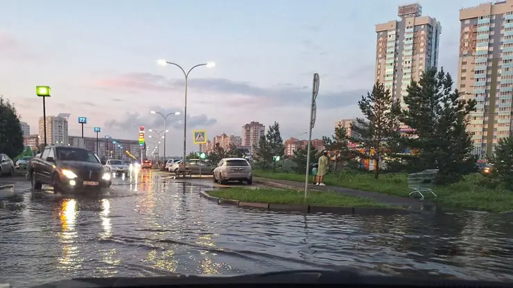 Из-за паводков в Красноярском крае размыло 30 метров дороги около СНТ