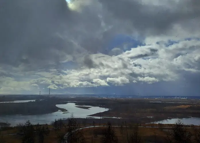 Снежную и ветреную погоду прогнозируют в Красноярске 14 апреля