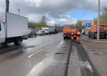 В Красноярске на ул. Грунтовая стартовал локальный ямочный ремонт